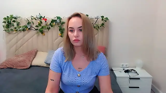 LiluMoon   online show from May 14, 11:27 am