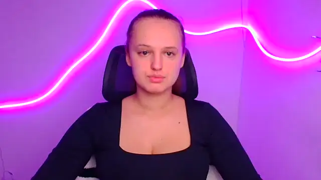 Aurora White online show from October 6, 11:27 am