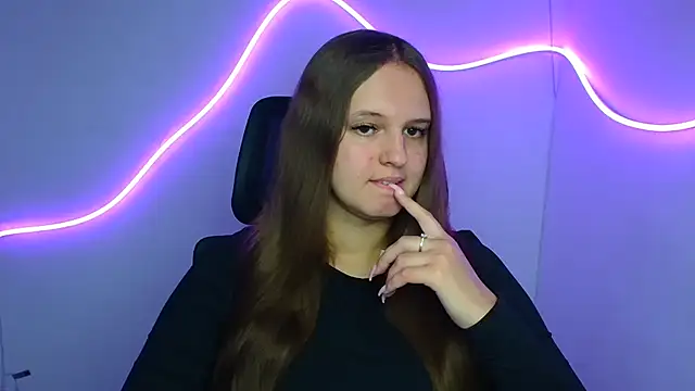 Aurora White online show from September 25, 11:20 am