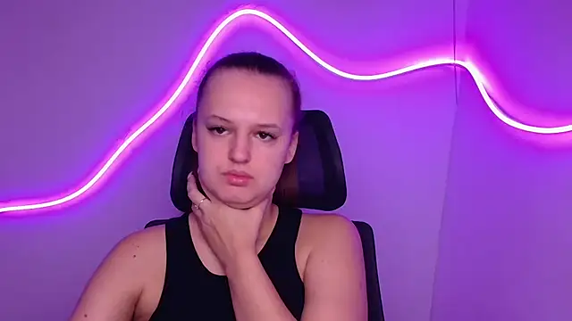 Aurora White online show from September 23, 5:16 am