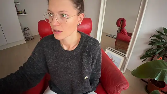 Scorpion Peach online show from October 29, 10:41 am