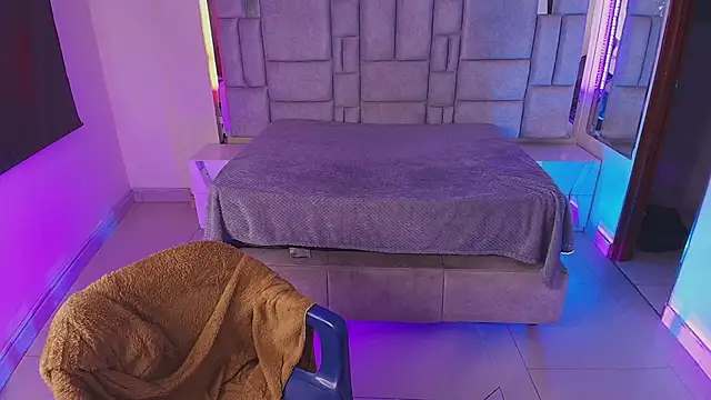  Emily rosee  online show from January 13, 12:09 pm