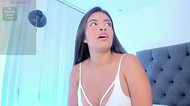 VictoriaParkeer online show from November 24, 11:45 am