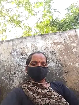 Snapshot of Sexi_savita chatting on October 3, 10:09 am Sexi savita online show from October 3, 10:09 am