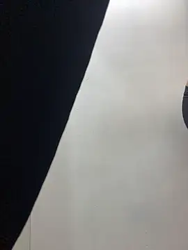 LiaSaenz27 online show from October 29, 3:36 pm