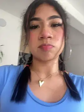 LiaSaenz27 online show from October 23, 3:51 pm