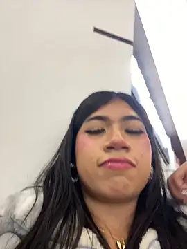 LiaSaenz27 online show from October 22, 3:50 pm