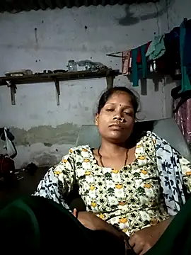 Snapshot of SEXY-MAHI4 chatting on October 23, 1:39 pm SEXY-MAHI4 online show from October 23, 1:39 pm