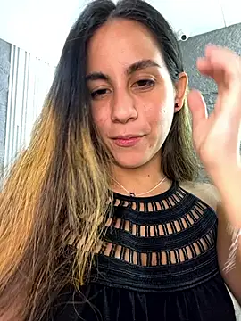 Snapshot of CamileX chatting on October 7, 1:48 pm CamileX online show from October 7, 1:48 pm