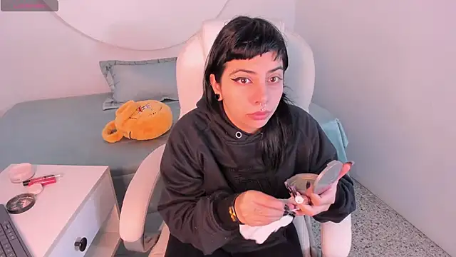 emily-santoss online show from September 16, 1:19 pm