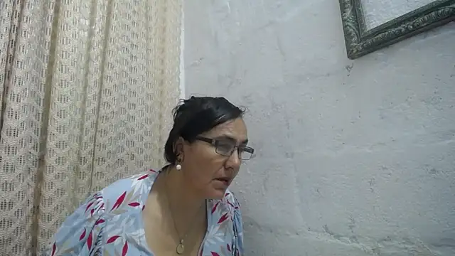 gabbyparker  online show from May 27, 10:12 am