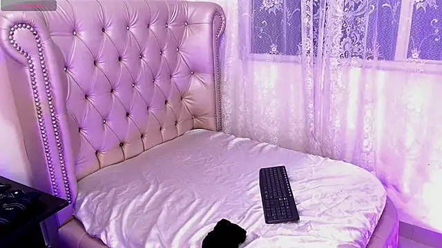 Monthiee online show from September 30, 6:30 am