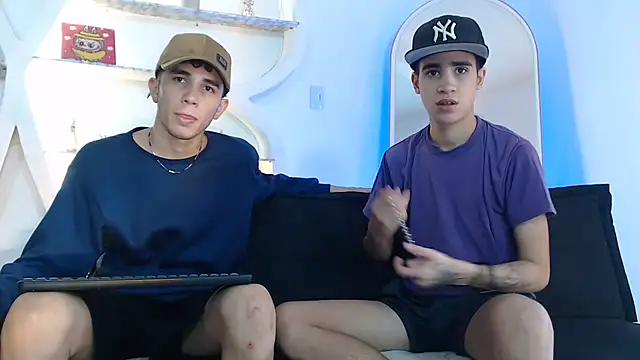 Snapshot of THREE_GUYS_HOT chatting on September 16, 8:06 pm THREE GUYS HOT online show from September 16, 8:06 pm