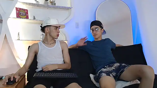 Snapshot of THREE_GUYS_HOT chatting on September 13, 7:55 pm THREE GUYS HOT online show from September 13, 7:55 pm