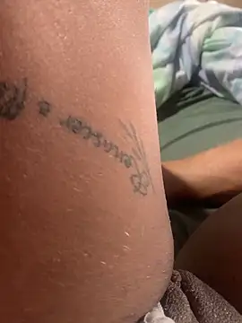 Snapshot of ju_muniz01 chatting on September 30, 2:01 pm ju muniz01 online show from September 30, 2:01 pm