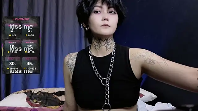 GothXRaven online show from October 17, 4:10 pm