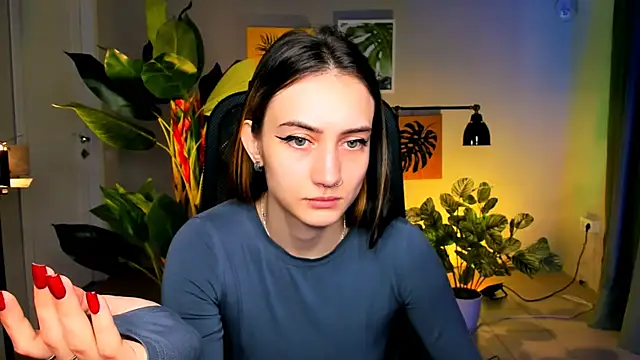 olivianorton online show from October 4, 10:32 am