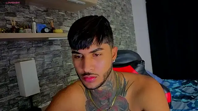 Theimperialboys  online show from April 20, 11:52 pm