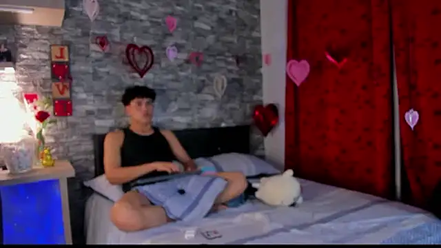 Theimperialboys  online show from February 17, 1:27 am