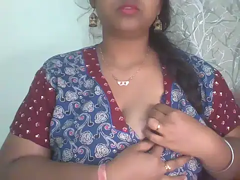 its me Rashmi online show from February 22, 10:32 pm