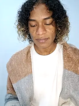 Noah Miller7 online show from September 18, 9:35 pm