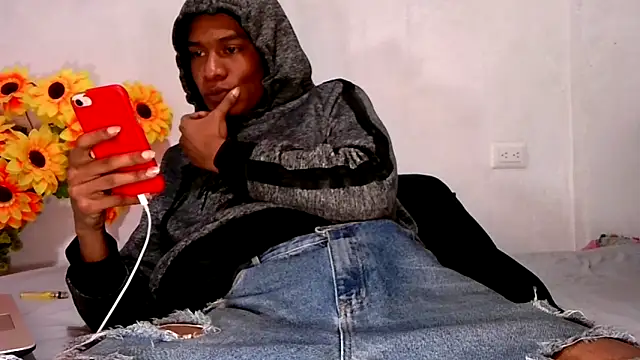 Noah Miller7 online show from October 25, 12:24 pm