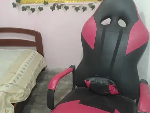 Paola 2105 online show from September 23, 8:07 pm