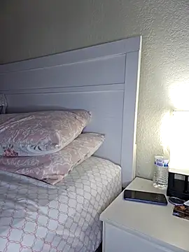 chicaenmascarada online show from September 19, 3:05 am