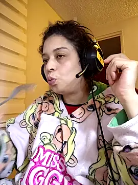 miss carmila1 online show from December 22, 4:04 am