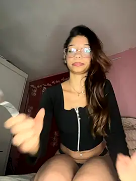 Snapshot of FadaPerigosa chatting on October 9, 4:44 pm FadaPerigosa online show from October 9, 4:44 pm