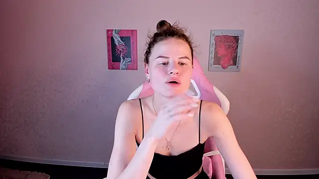 Snapshot of Wanda_Gomez chatting on October 9, 3:05 pm Wanda Gomez online show from October 9, 3:05 pm