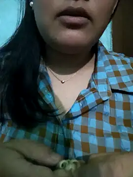Queen-Rb online show from September 17, 5:33 pm