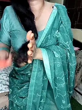 Snapshot of PRIYA_22 chatting on October 27, 10:44 am PRIYA 22 online show from October 27, 10:44 am