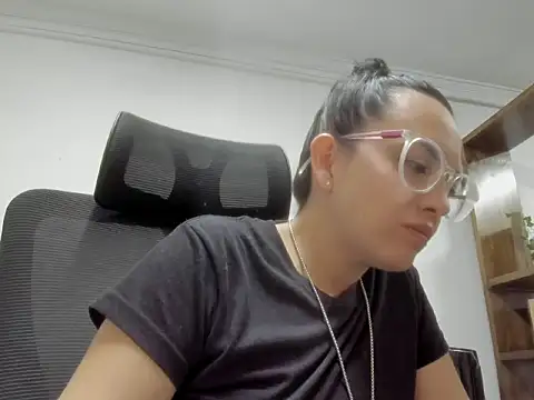 Snapshot of dalila_macherano1 chatting on October 24, 7:32 pm dalila macherano1 online show from October 24, 7:32 pm