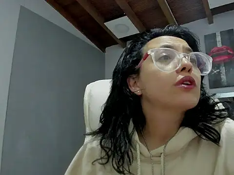 Snapshot of dalila_macherano1 chatting on September 21, 4:11 am dalila macherano1 online show from September 21, 4:11 am