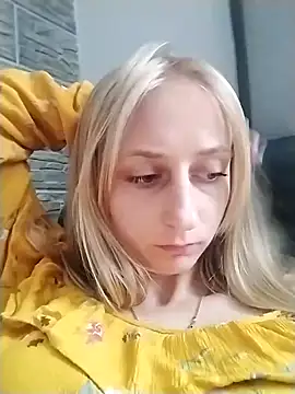 babyXlove online show from September 18, 8:35 am