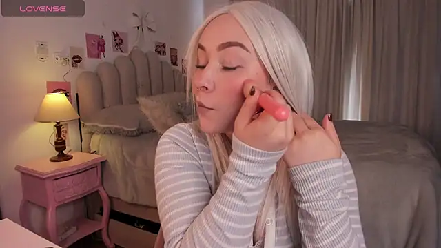 sofi graay online show from February 28, 9:25 pm