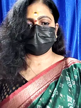 Snapshot of Sweetie_swetha37 chatting on October 21, 12:53 pm Sweetie swetha37 online show from October 21, 12:53 pm