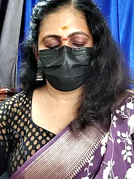 Snapshot of Sweetie_swetha37 chatting on October 15, 9:06 pm Sweetie swetha37 online show from October 15, 9:06 pm