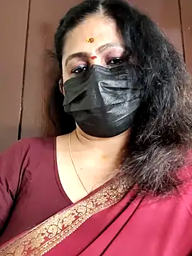 Snapshot of Sweetie_swetha37 chatting on October 7, 4:33 pm Sweetie swetha37 online show from October 7, 4:33 pm