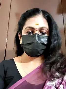 Snapshot of Sweetie_swetha37 chatting on October 3, 6:24 pm Sweetie swetha37 online show from October 3, 6:24 pm