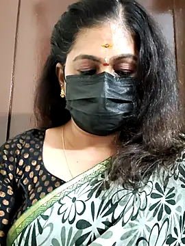 Snapshot of Sweetie_swetha37 chatting on September 24, 4:28 pm Sweetie swetha37 online show from September 24, 4:28 pm