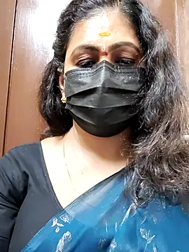 Snapshot of Sweetie_swetha37 chatting on September 23, 3:32 pm Sweetie swetha37 online show from September 23, 3:32 pm