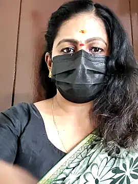 Snapshot of Sweetie_swetha37 chatting on October 2, 6:02 pm Sweetie swetha37 online show from October 2, 6:02 pm