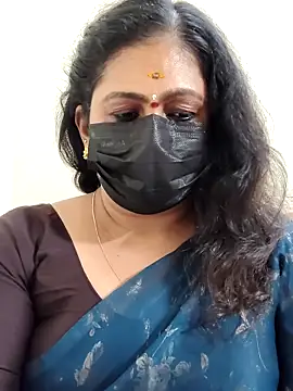 Snapshot of Sweetie_swetha37 chatting on October 31, 8:46 pm Sweetie swetha37 online show from October 31, 8:46 pm