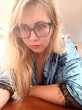 Snapshot of Crystal00Girl chatting on October 26, 10:49 pm Crystal00Girl online show from October 26, 10:49 pm