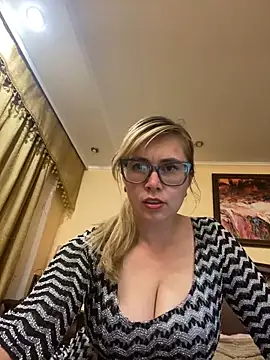 Snapshot of Crystal00Girl chatting on September 30, 8:57 pm Crystal00Girl online show from September 30, 8:57 pm