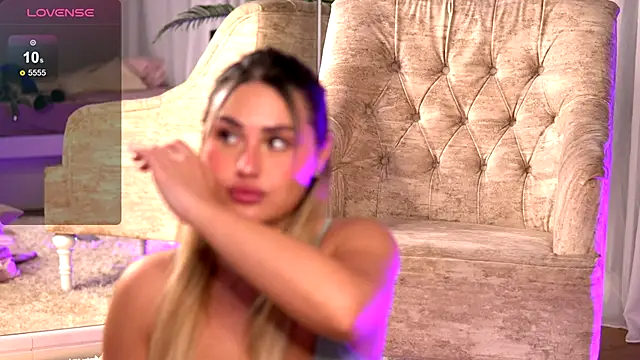 KayaAzur online show from September 26, 9:40 am