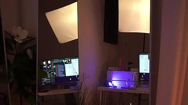 jeniffer foxx online show from October 4, 4:51 am