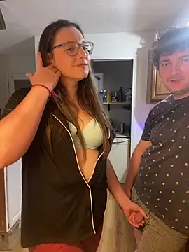 Snapshot of Mommasaurrex chatting on September 13, 2:08 am Mommasaurrex online show from September 13, 2:08 am